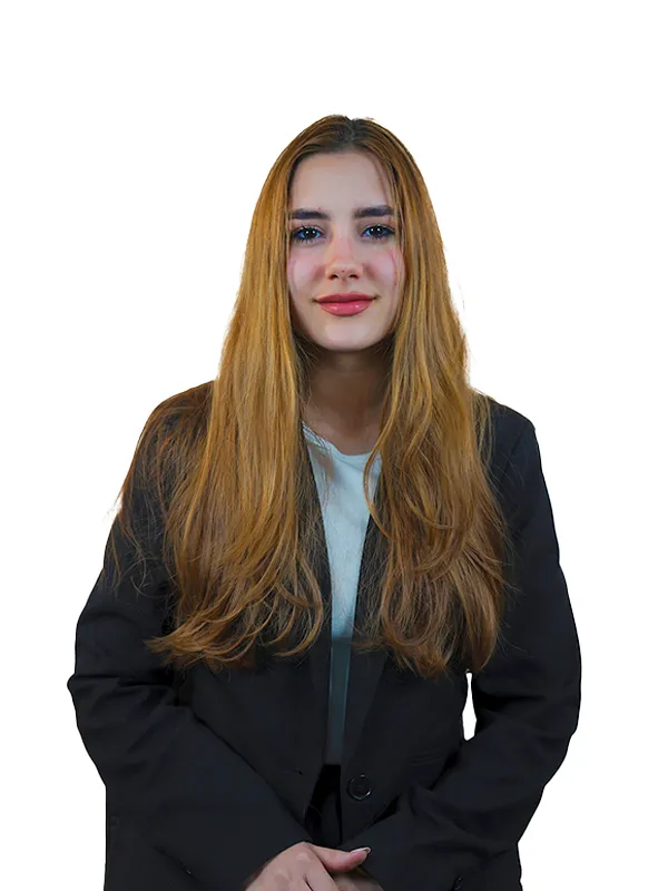 Paola González | Creative Director | Renew Productions